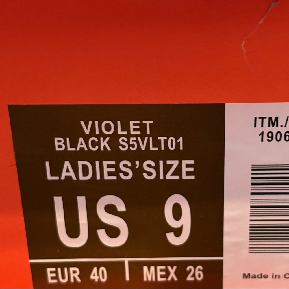 JSport Boots Violet Ankle Boots Black Memory Foam Fax Fur Insulated Size 9 New - Picture 6 of 6